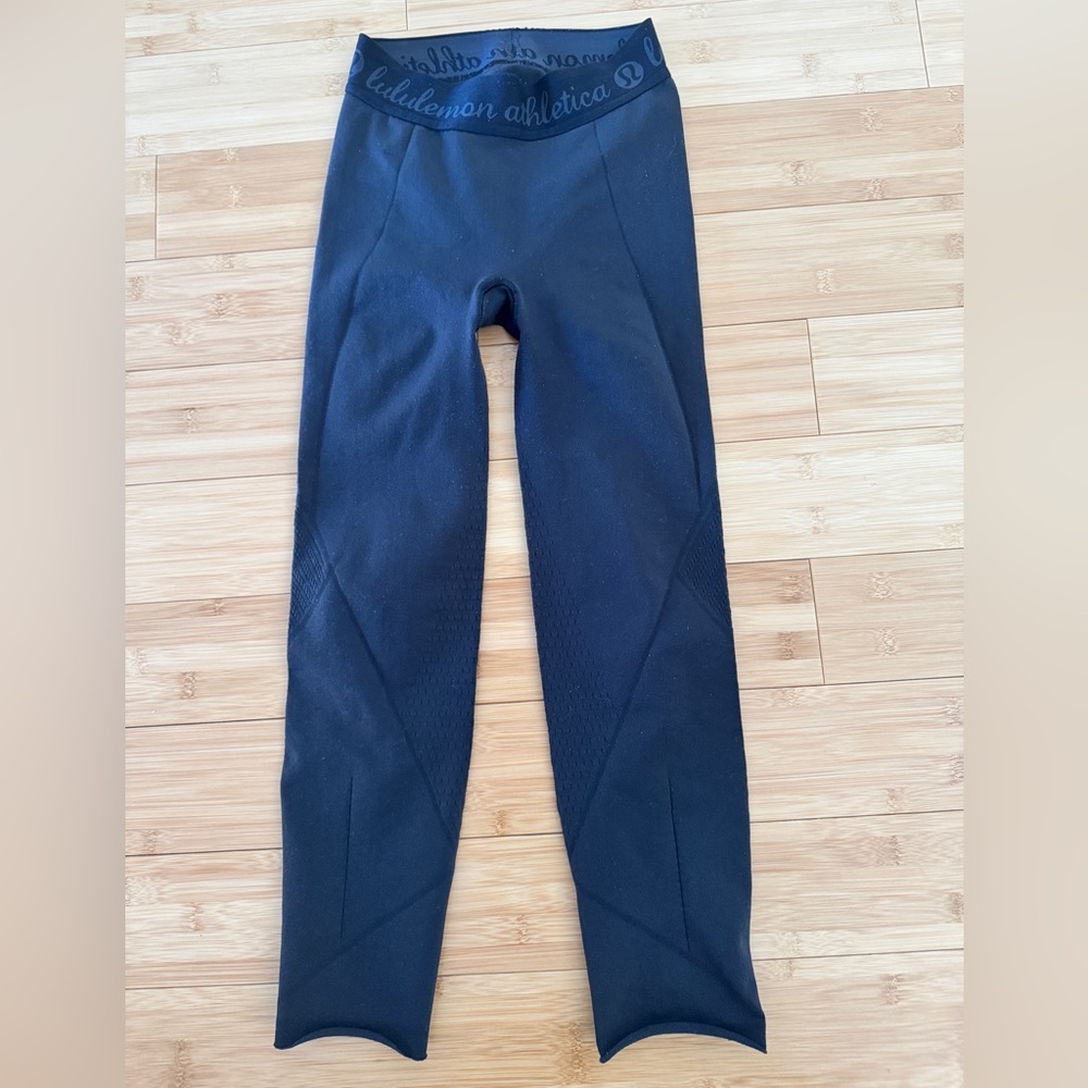 Lululemon Athletica Compression Seamless Leggings Womens Black Logo Waistband